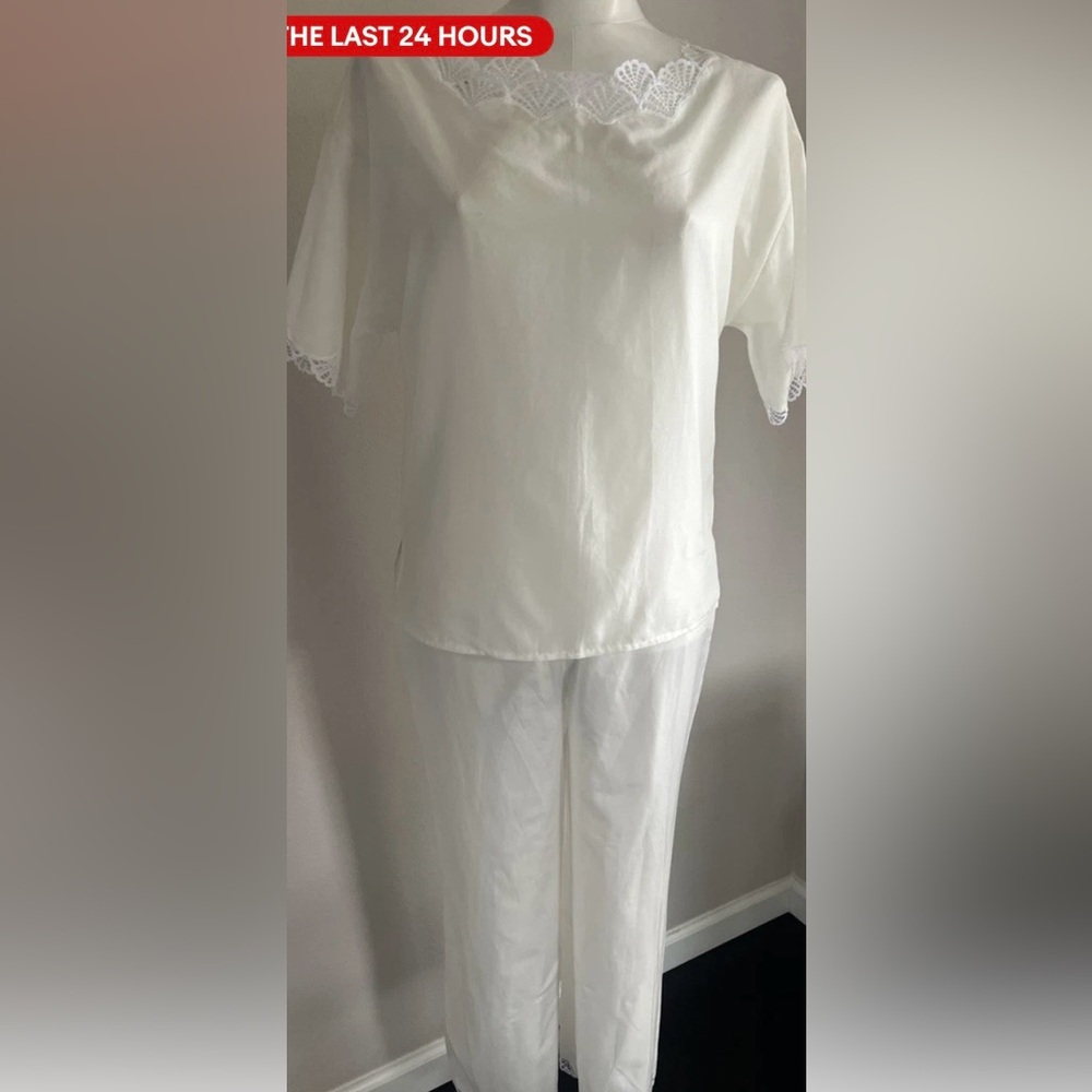 Natori White Lace Trim Pajama Set Sz XS